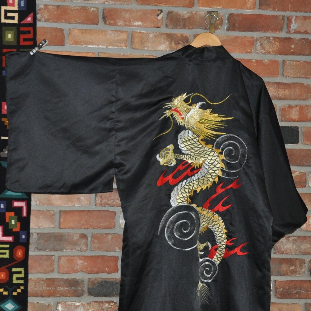 Black Dragon Embroidered Women's Kimono